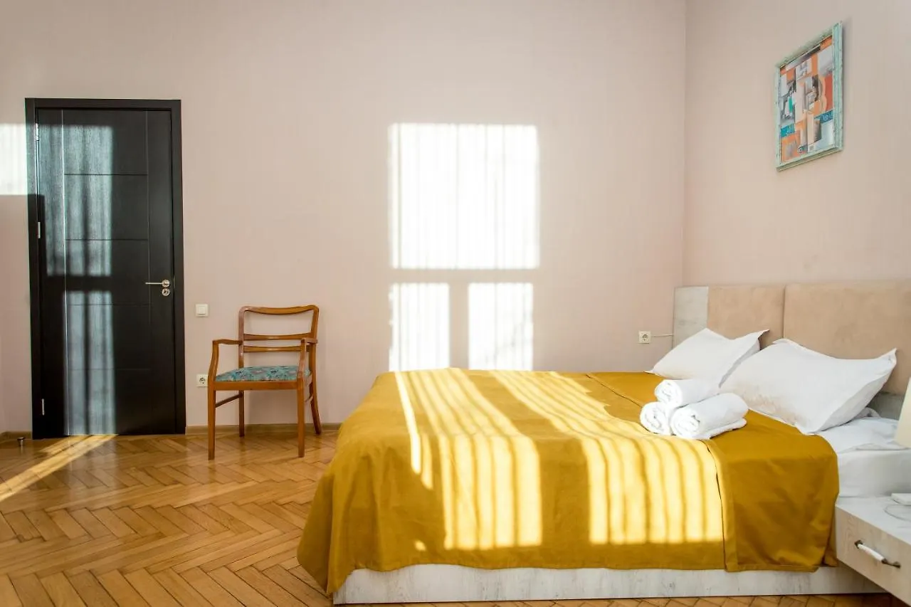Hb Apartments Mari Brose Tbilisi